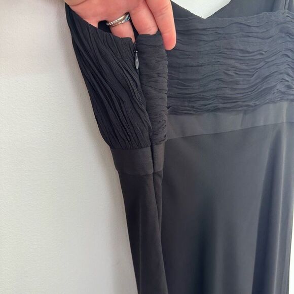 Ann Taylor Loft Women’s Vintage Black Silk Spaghetti Strap Knee length Slip Dres - Picture 8 of 9